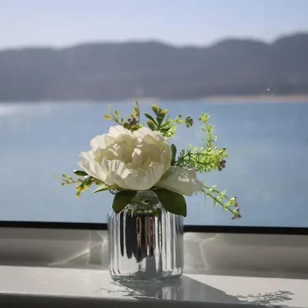 Beach House - Pierside @ Portsalon * Portsalon